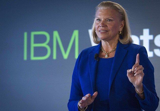 ibm chairwoman announcing stage background logo reuters As 8 mulheres importantes na tecnologia: as mais poderosas da TI